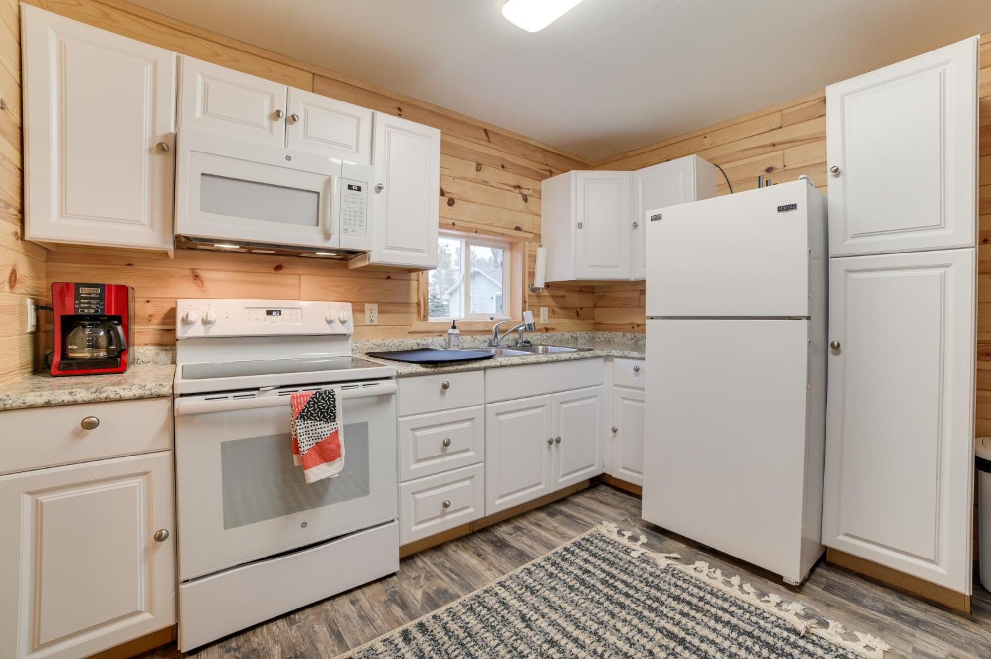 Scenic Evans Hideaway Steps To Lake Huron! Oscoda Exteriér fotografie
